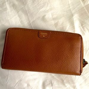Fossil leather Zip wallet